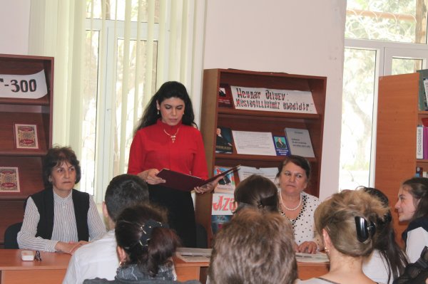 Sumqayıtın Tarixi Muzeyində “dəyirmi masa” təşkil olundu
