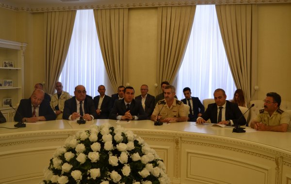 Fövqəladə hallarla bağlı maarifləndirmə işində Sumqayıt mətbuatının rolu – DİSKUSSİYA (FOTOLAR) Fövqəladə hallarla bağlı maarifləndirmə işində Sumqayıt mətbuatının rolu – DİSKUSSİYA (FOTOLAR)