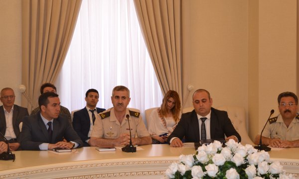 Fövqəladə hallarla bağlı maarifləndirmə işində Sumqayıt mətbuatının rolu – DİSKUSSİYA (FOTOLAR) Fövqəladə hallarla bağlı maarifləndirmə işində Sumqayıt mətbuatının rolu – DİSKUSSİYA (FOTOLAR)