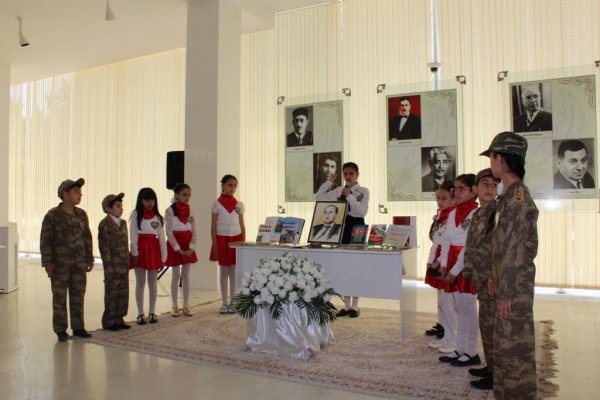 Sumqayıt Poeziya Evində 28 May Respublika günü münasibətilə tədbir keçirilib - FOTOLAR