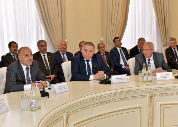 Sumqayıtda “İslam həmrəyliyinin Azərbaycan modeli” müzakirə olunub Sumqayıtda “İslam həmrəyliyinin Azərbaycan modeli” müzakirə olunub