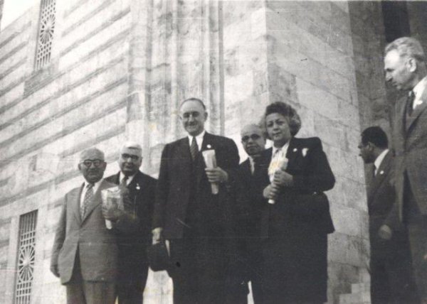 Azərbaycan cümhuriyyətçilərinin varisləri - Onlar harada yaşayırlar... - I YAZI Azərbaycan cümhuriyyətçilərinin varisləri - Onlar harada yaşayırlar... - I YAZI