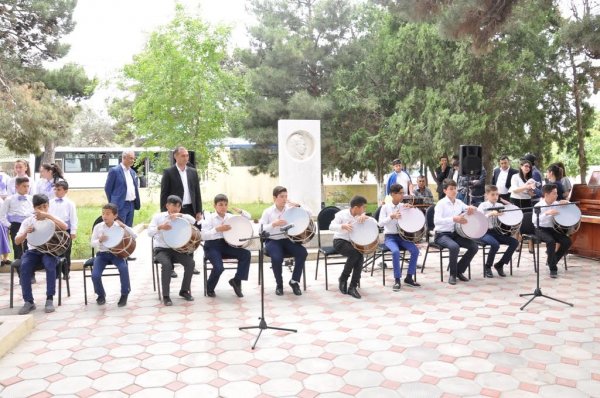 Sumqayıt Regional Mədəniyyət və Turizm idarəsinin tabe müəssisələrində 28 May Respublika  günü ilə bağlı silsilə tədbrlər keçirilib
