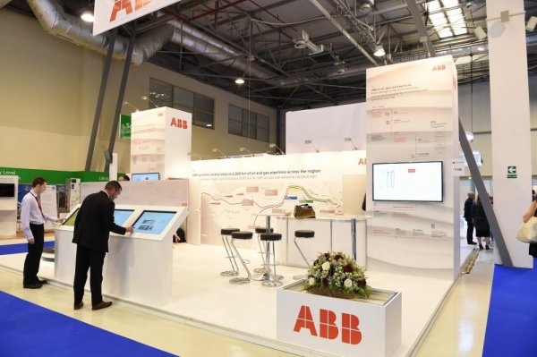 Prezident və xanımı sərgidə Prezident və xanımı sərgidə