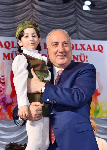 Sumqayıtda 1 İyun – uşaqların beynəlxalq müdafiəsi günü təntənəli qeyd olunub – FOTOLAR Sumqayıtda 1 İyun – uşaqların beynəlxalq müdafiəsi günü təntənəli qeyd olunub – FOTOLAR