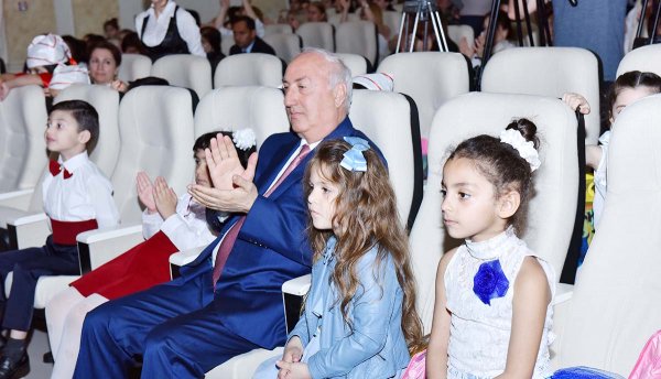 Sumqayıtda 1 İyun – uşaqların beynəlxalq müdafiəsi günü təntənəli qeyd olunub – FOTOLAR Sumqayıtda 1 İyun – uşaqların beynəlxalq müdafiəsi günü təntənəli qeyd olunub – FOTOLAR