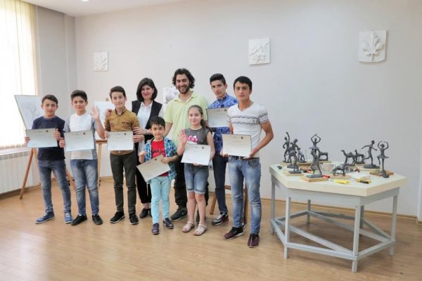 "Regional İnkişaf" uşaq və gənclər üçün təlimlər təşkil edib-FOTO "Regional İnkişaf" uşaq və gənclər üçün təlimlər təşkil edib-FOTO