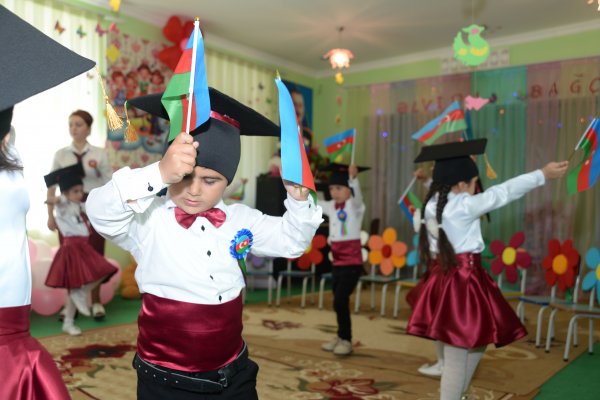 Sumqayıtda “Əlvida bağça, salam məktəb!” adlı buraxılış tədbiri keçirilib- FOTOLAR Sumqayıtda “Əlvida bağça, salam məktəb!” adlı buraxılış tədbiri keçirilib- FOTOLAR