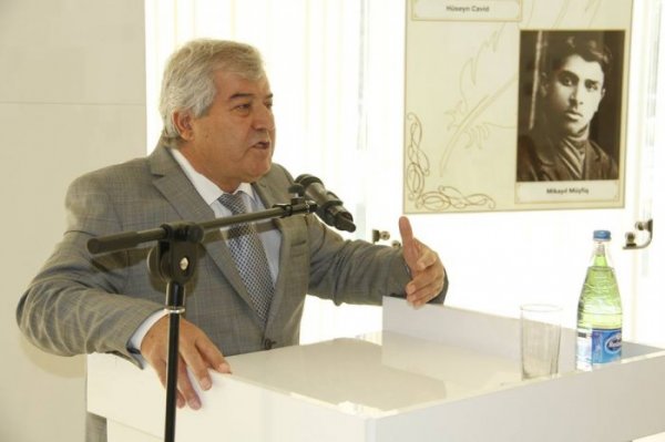 Tanınmış sumqayıtlı cərrah Cəfər Quliyevin 40 illik "üsyanı" Tanınmış sumqayıtlı cərrah Cəfər Quliyevin 40 illik "üsyanı"