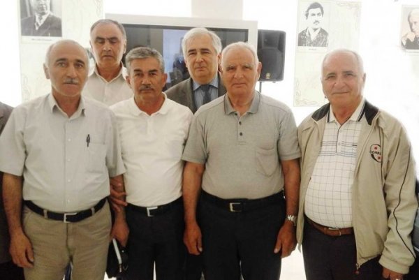 Tanınmış sumqayıtlı cərrah Cəfər Quliyevin 40 illik "üsyanı" Tanınmış sumqayıtlı cərrah Cəfər Quliyevin 40 illik "üsyanı"