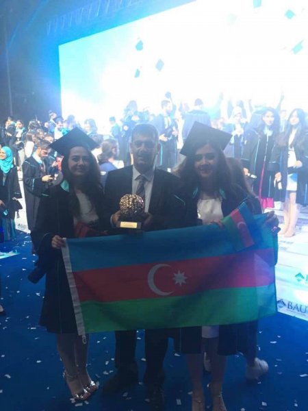 Azərbaycanlı bacılar Türkiyə universtetində birinci oldular - FOTO