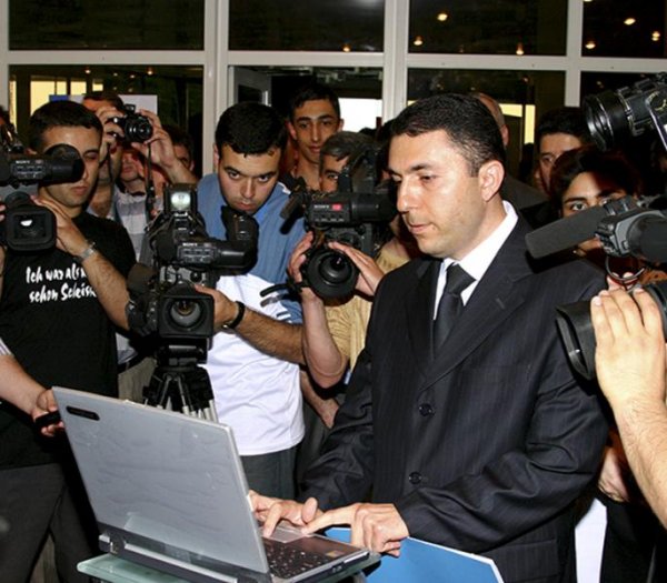 Sumqayıtın millət vəkili Tahir Mirkişili üçün özəl gün Sumqayıtın millət vəkili Tahir Mirkişili üçün özəl gün