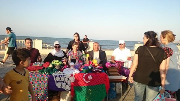 “Xəzərin Sahilində” Sumqayıt şəhərində Fiziki və Sağlamlıq imkanları məhdud şəxslərin əl işlərinin satış-sərgisi təşkil olunub