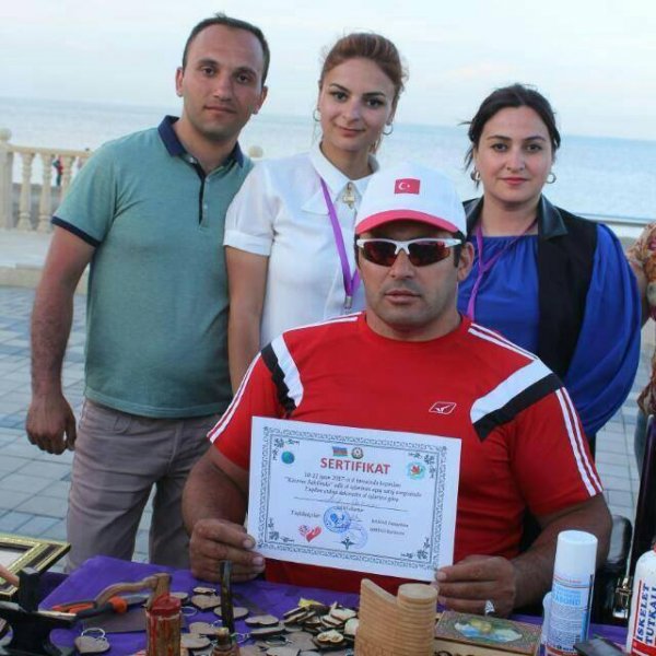 “Xəzərin Sahilində” Sumqayıt şəhərində Fiziki və Sağlamlıq imkanları məhdud şəxslərin əl işlərinin satış-sərgisi təşkil olunub