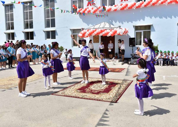Zakir Fərəcov “Son zəng” tədbirlərində iştirak edib – FOTOLAR