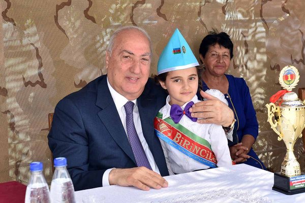 Zakir Fərəcov “Son zəng” tədbirlərində iştirak edib – FOTOLAR