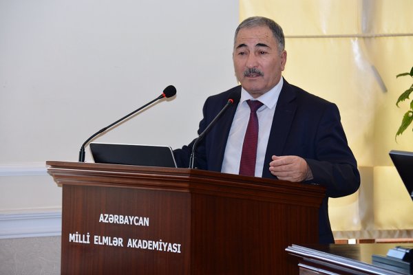 AMEA: Yataqxanada qeydiyyatda olan, amma hazırda yaşamayan elmi işçilərə də ev verilə bilər AMEA: Yataqxanada qeydiyyatda olan, amma hazırda yaşamayan elmi işçilərə də ev verilə bilər