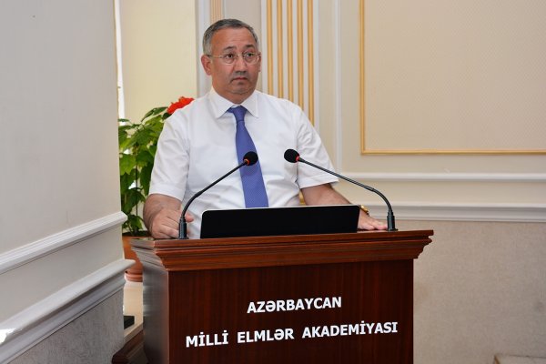 AMEA: Yataqxanada qeydiyyatda olan, amma hazırda yaşamayan elmi işçilərə də ev verilə bilər AMEA: Yataqxanada qeydiyyatda olan, amma hazırda yaşamayan elmi işçilərə də ev verilə bilər