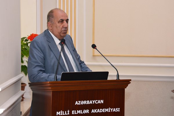 AMEA: Yataqxanada qeydiyyatda olan, amma hazırda yaşamayan elmi işçilərə də ev verilə bilər AMEA: Yataqxanada qeydiyyatda olan, amma hazırda yaşamayan elmi işçilərə də ev verilə bilər