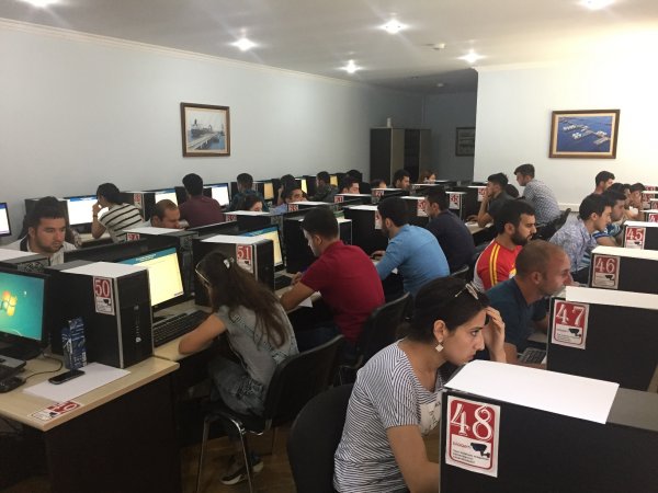 SOCAR-ın təlim mərkəzlərinə şagird qəbulu üzrə test imtahanları keçirilib-FOTO SOCAR-ın təlim mərkəzlərinə şagird qəbulu üzrə test imtahanları keçirilib-FOTO