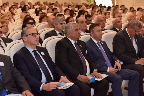 YAP Sumqayıt şəhər təşkilatının VIII konfransında hansı məqamlara toxunulub? - FOTOLAR YAP Sumqayıt şəhər təşkilatının VIII konfransında hansı məqamlara toxunulub? - FOTOLAR