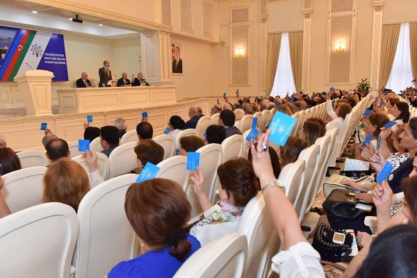 YAP Sumqayıt şəhər təşkilatının VIII konfransında hansı məqamlara toxunulub? - FOTOLAR YAP Sumqayıt şəhər təşkilatının VIII konfransında hansı məqamlara toxunulub? - FOTOLAR