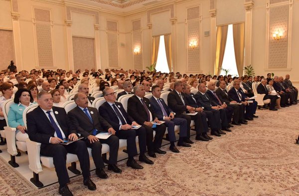 YAP Sumqayıt şəhər təşkilatının VIII konfransında hansı məqamlara toxunulub? - FOTOLAR YAP Sumqayıt şəhər təşkilatının VIII konfransında hansı məqamlara toxunulub? - FOTOLAR