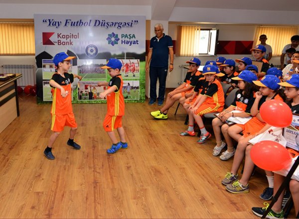 Sumqayıt məktəbliləri üçün keçirilən “Yay futbol düşərgəsi” layihəsinin birinci mərhələsi başa çatıb Sumqayıt məktəbliləri üçün keçirilən “Yay futbol düşərgəsi” layihəsinin birinci mərhələsi başa çatıb