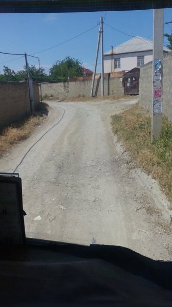 Sumqayıtın gənc fəalı yol probleminə görə icra başçısına müraciət etdi-FOTO+VİDEO Sumqayıtın gənc fəalı yol probleminə görə icra başçısına müraciət etdi-FOTO+VİDEO