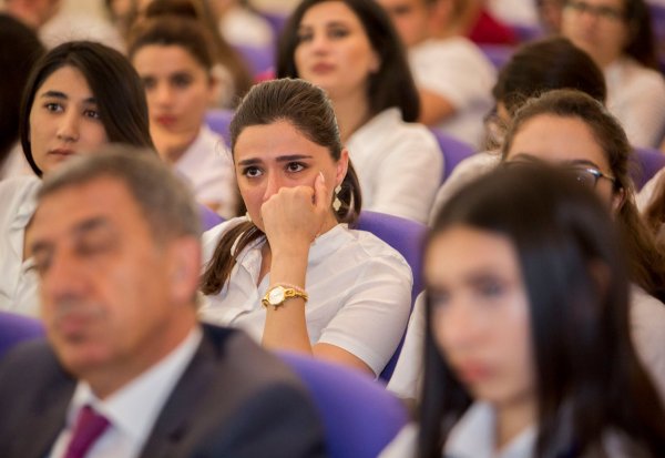 Sumqayıtlı jurnalist Aida Eyvazlının kitabının təqdimatı olub Sumqayıtlı jurnalist Aida Eyvazlının kitabının təqdimatı olub