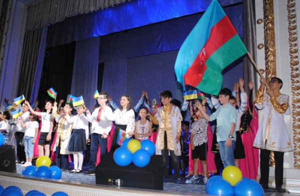 Sumqayıtda Ukrayna ilə dostluq və diplomatik əlaqələrin qurulmasının 25 illiyinə həsr olunmuş  konsert keçirilib