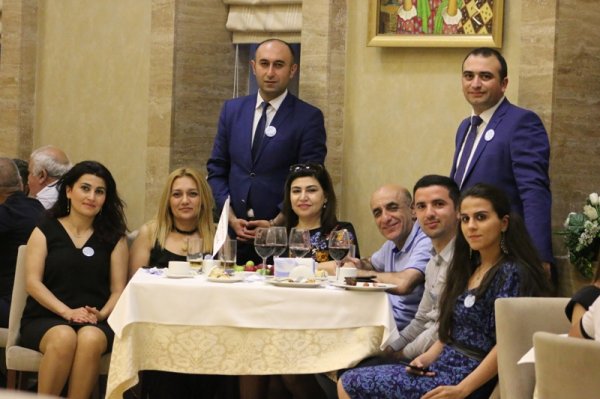 Sumqayıtda Xeberle.com informasiya portalının 5 illik yubiley tədbiri keçirilib - FOTOSESSİYA Sumqayıtda Xeberle.com informasiya portalının 5 illik yubiley tədbiri keçirilib - FOTOSESSİYA