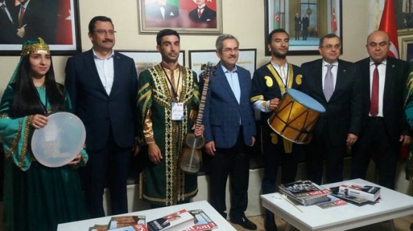 Bu mədəniyyət mərkəzi gənc nəslin mədəniyyətimizə və incəsənətimizə sevgi ruhunda böyüməsi istiqamətində mühüm işlər görür Bu mədəniyyət mərkəzi gənc nəslin mədəniyyətimizə və incəsənətimizə sevgi ruhunda böyüməsi istiqamətində mühüm işlər görür