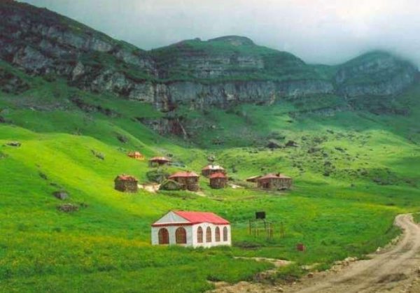 Azərbaycanın ən gözəl 12 kəndi - FOTO Azərbaycanın ən gözəl 12 kəndi - FOTO