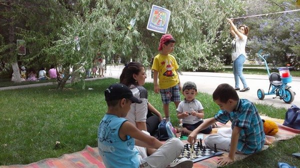 Sumqayıtda açıq səma altında uşaqlar üçün növbəti əyləncə saatı təşkil edilib - FOTOLAR