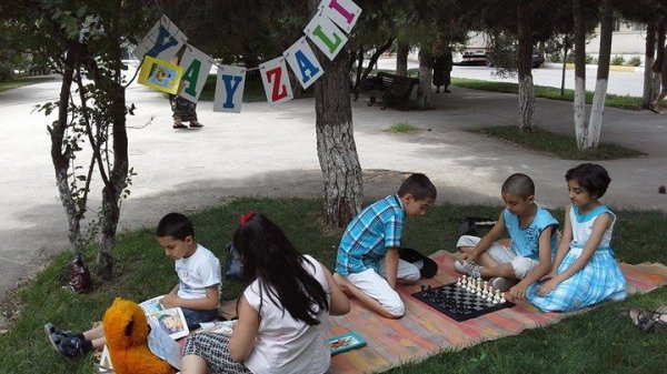 Sumqayıtda açıq səma altında uşaqlar üçün növbəti əyləncə saatı təşkil edilib - FOTOLAR