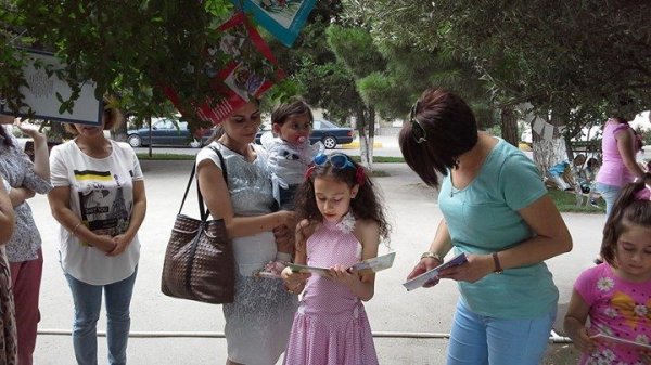 Sumqayıtda açıq səma altında uşaqlar üçün növbəti əyləncə saatı təşkil edilib - FOTOLAR