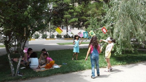 Sumqayıtda açıq səma altında uşaqlar üçün növbəti əyləncə saatı təşkil edilib - FOTOLAR