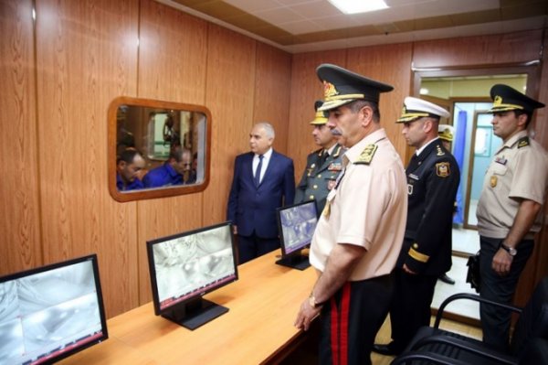 Müdafiə naziri Hərbi Dəniz Qüvvələrinin döyüş hazırlığını yoxlayıb - FOTO Müdafiə naziri Hərbi Dəniz Qüvvələrinin döyüş hazırlığını yoxlayıb - FOTO