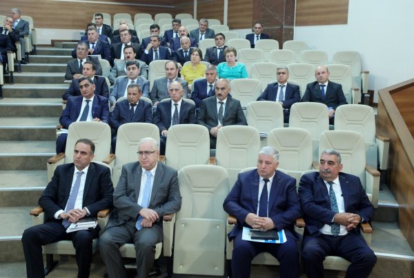 Səlim Müslümov nazirliyin vəzifəli şəxslərini CƏZALANDIRDI Səlim Müslümov nazirliyin vəzifəli şəxslərini CƏZALANDIRDI