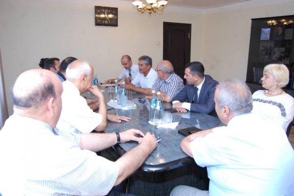 Sumqayıt Bələdiyyəsində jurnalistlərlə görüş keçirilib -FOTOLAR 