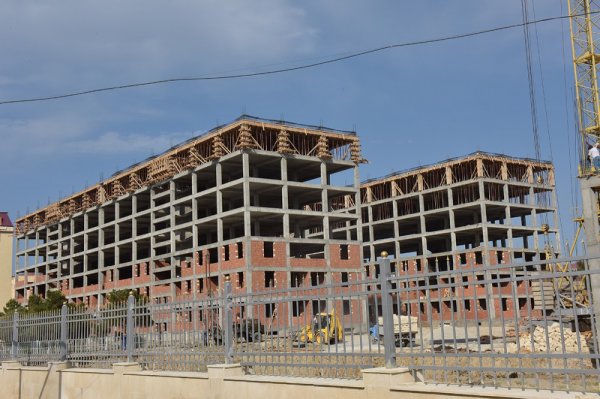 Sumqayıt şəhərində məskunlaşmış məcburi köçkünlər üçün 936 mənzil tikilir