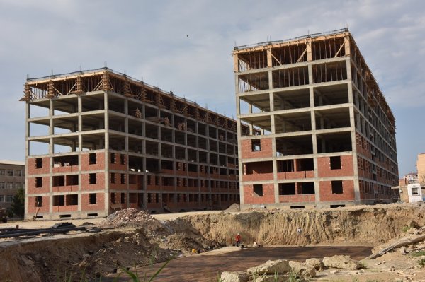 Sumqayıt şəhərində məskunlaşmış məcburi köçkünlər üçün 936 mənzil tikilir
