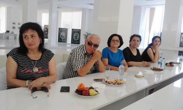 Özbəkistanlı tanınmış ziyalı Sumqayıtda qonaq olub - FOTOLAR