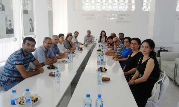 Özbəkistanlı tanınmış ziyalı Sumqayıtda qonaq olub - FOTOLAR