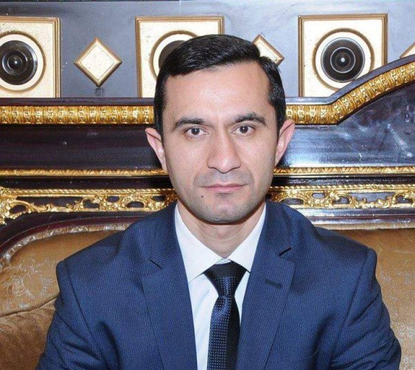 Seriallarda gördükləri bəzəkli həyat axtarışına çıxanlar, çörəyi meqabayta dəyişənlər - ARAŞDIRMA Seriallarda gördükləri bəzəkli həyat axtarışına çıxanlar, çörəyi meqabayta dəyişənlər - ARAŞDIRMA