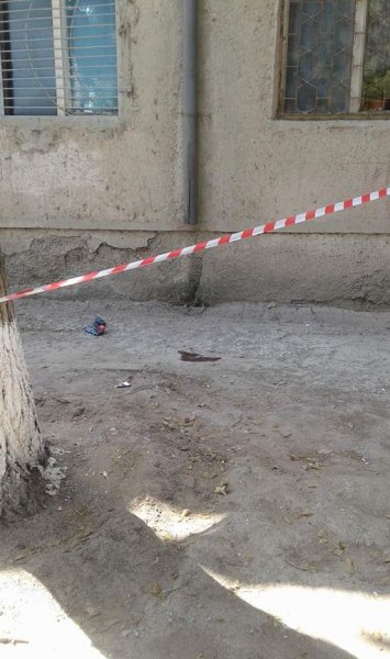Sumqayıtda intihar: kişi özünü 5-ci mərtəbədən atdı - FOTO