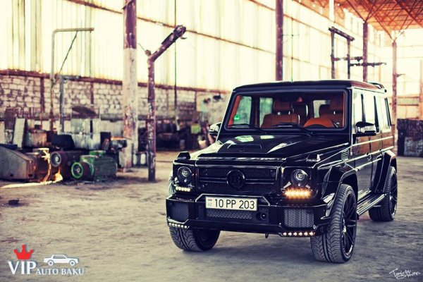 “Qaçqınkom” sədrinin nəvəsi qəzaya düşən “Galendewagen”i ilə - FOTOLAR “Qaçqınkom” sədrinin nəvəsi qəzaya düşən “Galendewagen”i ilə - FOTOLAR