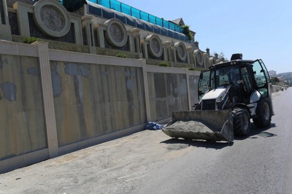 Bakı - Sumqayıt yolunda “Avtovağzal” metro stansiyasının yaxınlığında abadlıq işləri aparılır Bakı - Sumqayıt yolunda “Avtovağzal” metro stansiyasının yaxınlığında abadlıq işləri aparılır