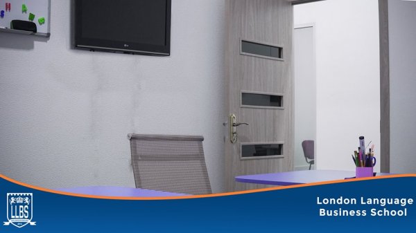 "London Language and Business School" artıq yeni ünvanda "London Language and Business School" artıq yeni ünvanda